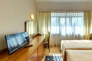 Отель Hotel Moura Боровец Двухместный номер с 1 кроватью или 2 отдельными кроватями-3